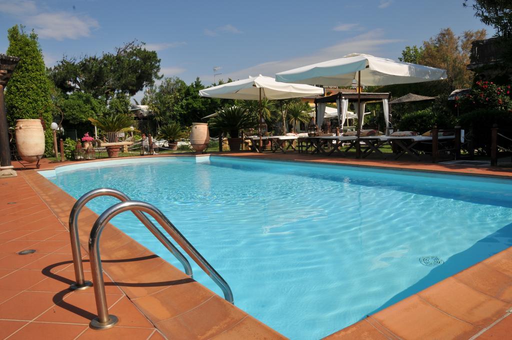 Hotel Atlantic Marina Di Carrara Exterior foto