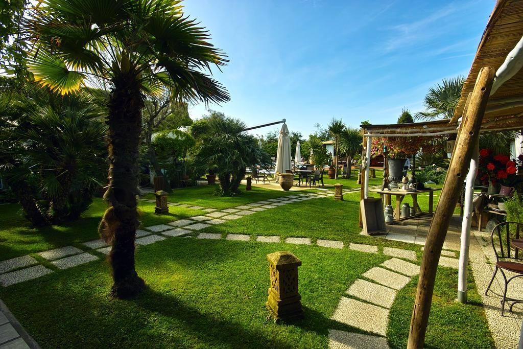 Hotel Atlantic Marina Di Carrara Exterior foto
