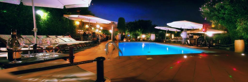 Hotel Atlantic Marina Di Carrara Exterior foto